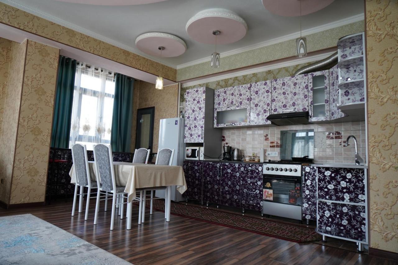 Nice And Comfortable Apartment In The Downtown Of Бишкек Екстериор снимка